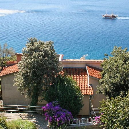 Apartments By The Sea Stanici, Omis - 1028 Tice 외부 사진