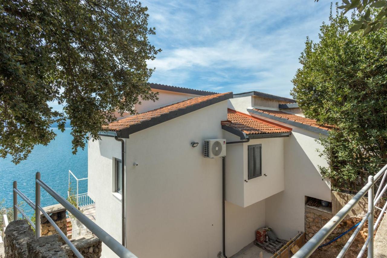 Apartments By The Sea Stanici, Omis - 1028 Tice 외부 사진
