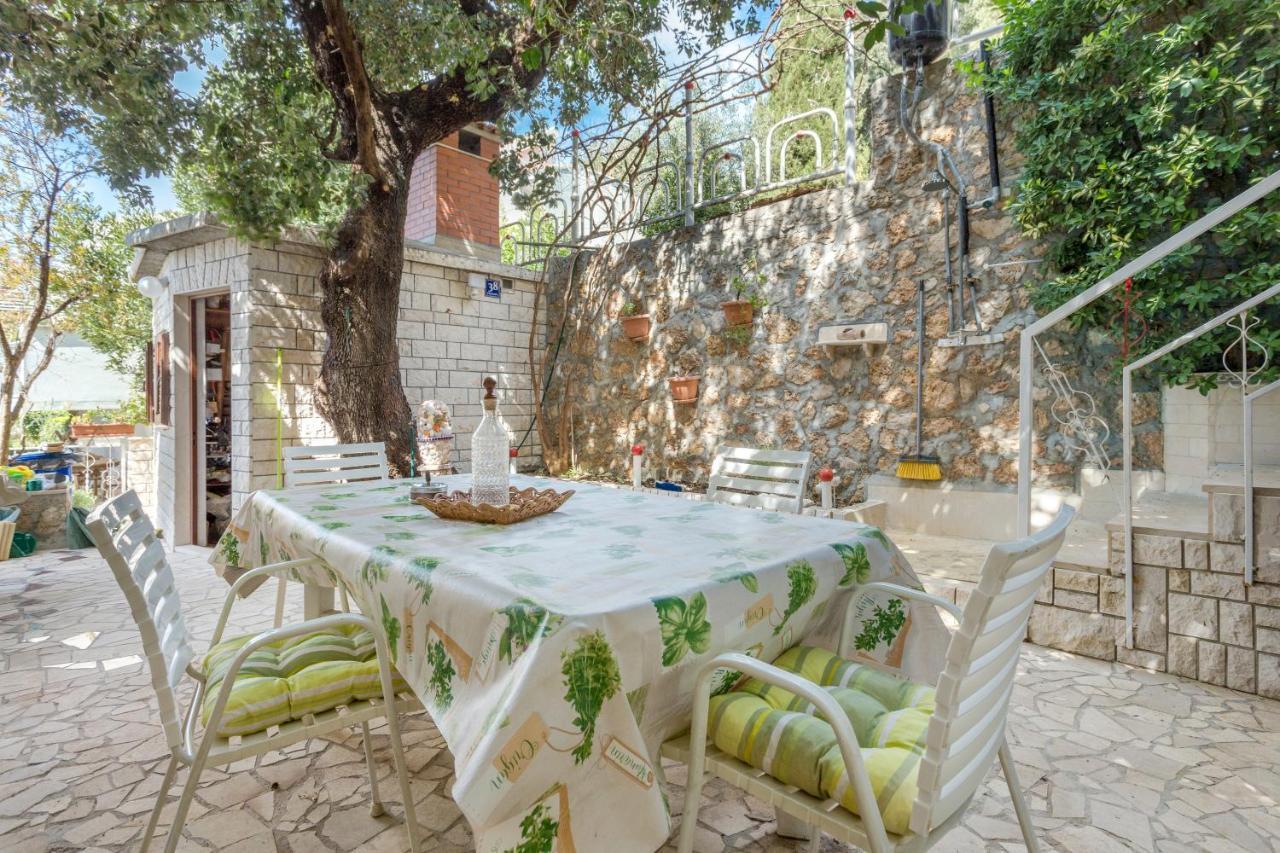 Apartments By The Sea Stanici, Omis - 1028 Tice 외부 사진