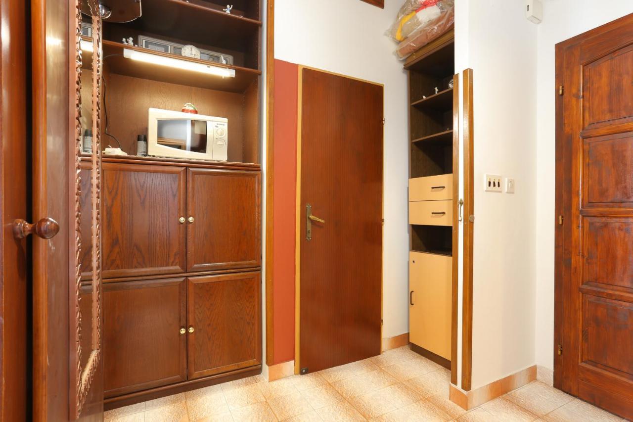 Apartments By The Sea Stanici, Omis - 1028 Tice 외부 사진
