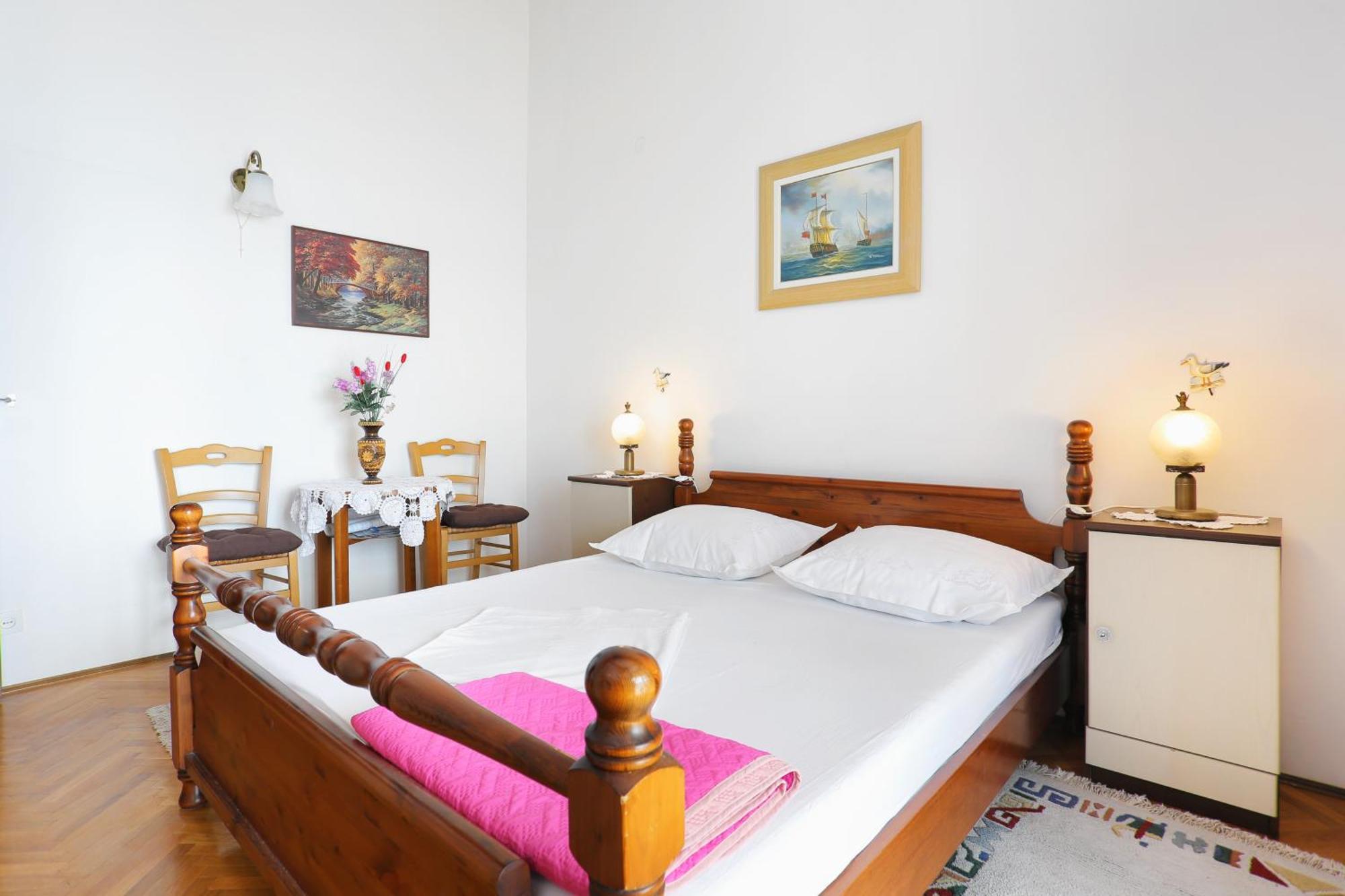Apartments By The Sea Stanici, Omis - 1028 Tice 객실 사진