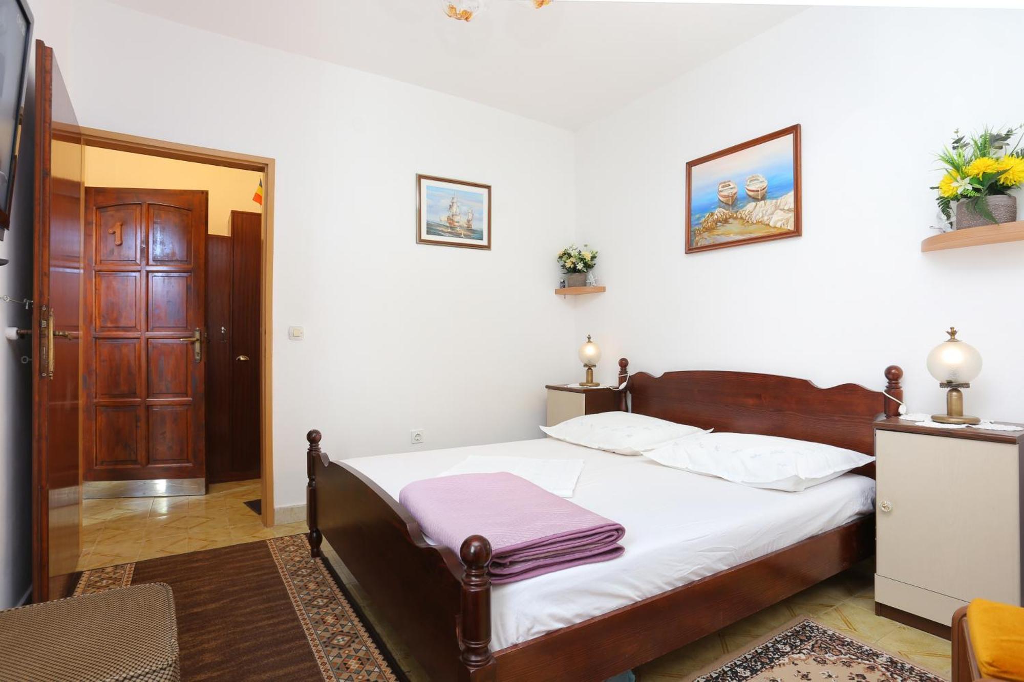 Apartments By The Sea Stanici, Omis - 1028 Tice 객실 사진